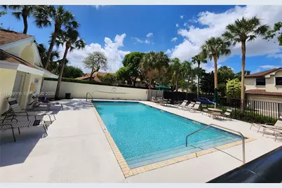 200 SW 95th Ter #200, Pembroke Pines, FL 33025 - Photo 36
