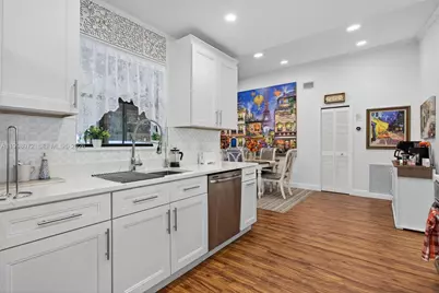 701 NW 41st Ter, Deerfield Beach, FL 33442 - Photo 12