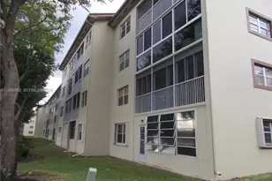 13001 SW 15th Ct, Pembroke Pines, FL 33027 - Photo 6