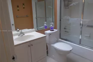 13001 SW 15th Ct, Pembroke Pines, FL 33027 - Photo 32