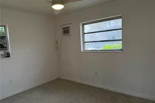 9283 SW 39th St, Miami, FL 33165 - Photo 6