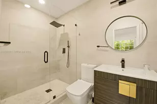 725 W 51st St, Miami Beach, FL 33140 - Photo 16