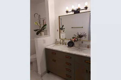 10441 Mahogany Key Cir #202, Miami, FL 33196 - Photo 18