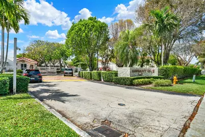 10441 Mahogany Key Cir #202, Miami, FL 33196 - Photo 42