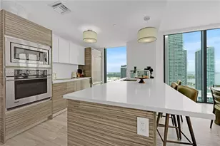 460 NE 28th St, Miami, FL 33137 - Photo 1
