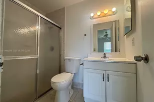 219 SE 8th St, Hallandale Beach, FL 33009 - Photo 14