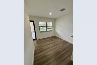 1731 Alcazar Dr #1B, Miramar, FL 33023 - Photo 2