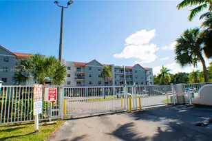 8260 SW 210th St, Cutler Bay, FL 33189 - Photo 36