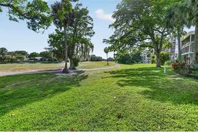 823 Cypress Blvd #104, Pompano Beach, FL 33069 - Photo 24
