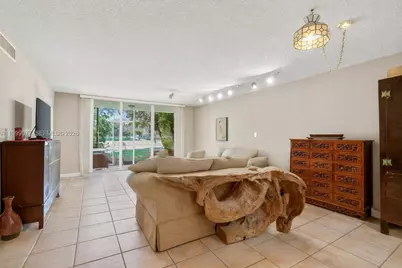 823 Cypress Blvd #104, Pompano Beach, FL 33069 - Photo 8