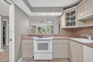 823 Cypress Blvd, Pompano Beach, FL 33069 - Photo 4
