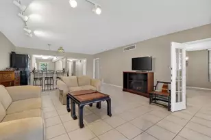 823 Cypress Blvd, Pompano Beach, FL 33069 - Photo 12