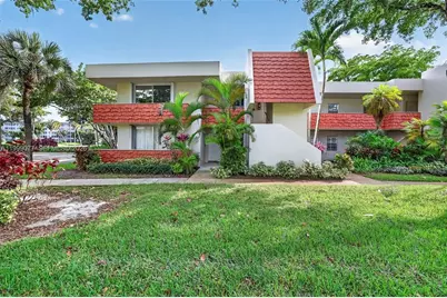 823 Cypress Blvd #104, Pompano Beach, FL 33069 - Photo 1