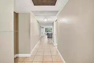 823 Cypress Blvd, Pompano Beach, FL 33069 - Photo 2