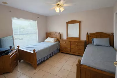 825 Costa Pl, Lehigh Acres, FL 33972 - Photo 10