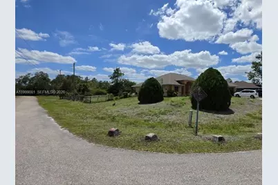 825 Costa Pl, Lehigh Acres, FL 33972 - Photo 14