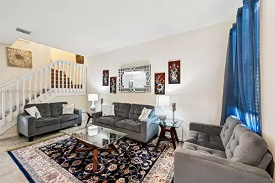 18431 NW 89th Ct, Hialeah, FL 33018 - Photo 12