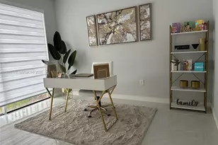 7690 S Southwood Cir, Davie, FL 33328 - Photo 26