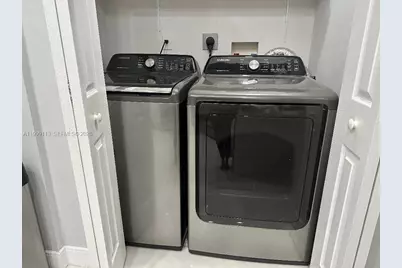 7690 S Southwood Cir, Davie, FL 33328 - Photo 30