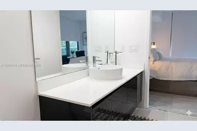 31 SE 6th St #301, Miami, FL 33131 - Photo 40