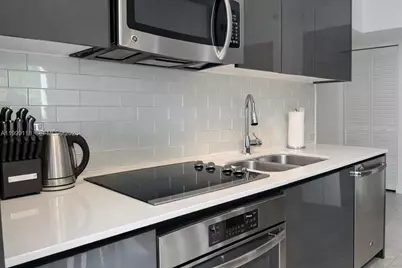 31 SE 6th St #301, Miami, FL 33131 - Photo 14