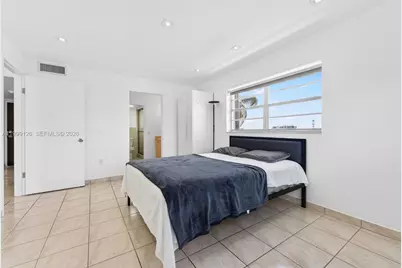 8250 Byron Ave #404, Miami Beach, FL 33141 - Photo 8