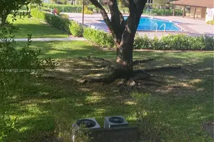 13255 SW 9th Ct, Pembroke Pines, FL 33027 - Photo 4