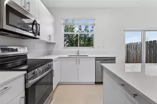2650 SE 29th St, Homestead, FL 33035 - Photo 12