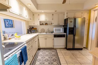 330 SE 2nd St #405F, Hallandale Beach, FL 33009 - Photo 12