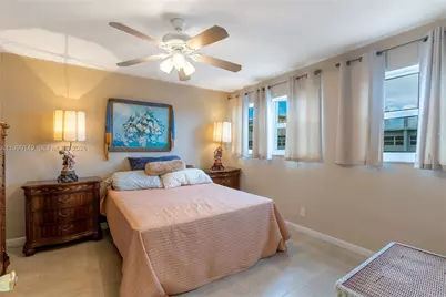 330 SE 2nd St #405F, Hallandale Beach, FL 33009 - Photo 18