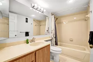 1526 Whitehall Dr, Davie, FL 33324 - Photo 18