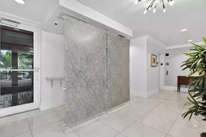 650 Valencia Ave #302, Coral Gables, FL 33134 - Photo 8