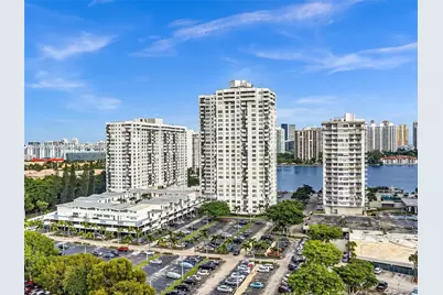 2780 NE 183rd St #1802, Aventura, FL 33160 - Photo 2