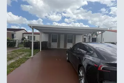 1486 W 72nd St, Hialeah, FL 33014 - Photo 2