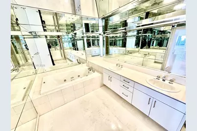 2000 Island Blvd #1801, Aventura, FL 33160 - Photo 32