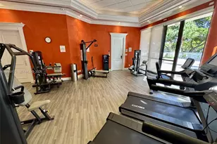 2000 Island Blvd, Aventura, FL 33160 - Photo 66