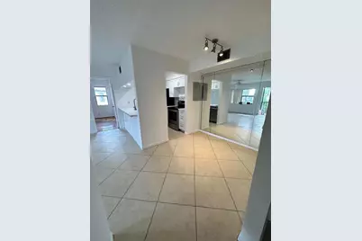 7137 Golf Colony Ct #202, Lake Worth, FL 33467 - Photo 4