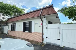 236 SE 9th Ave, Pompano Beach, FL 33060 - Photo 2