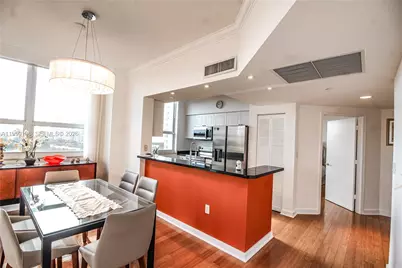 19501 W Country Club Dr #1014, Aventura, FL 33180 - Photo 4