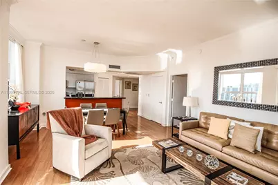 19501 W Country Club Dr #1014, Aventura, FL 33180 - Photo 2