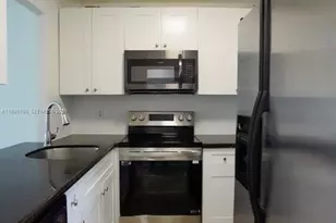 530 SE 2nd Ave, Deerfield Beach, FL 33441 - Photo 4