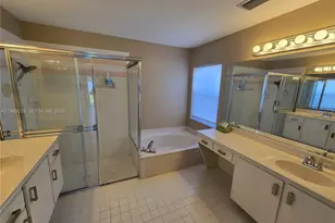 18341 NW 10th St, Pembroke Pines, FL 33029 - Photo 12