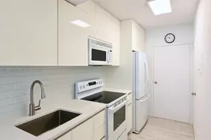 100 Lincoln Rd, Miami Beach, FL 33139 - Photo 6