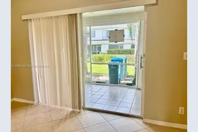 16648 Hemingway Dr, Weston, FL 33326 - Photo 10