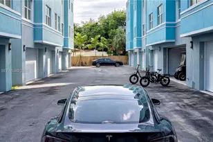 824 SE 12th Ct, Fort Lauderdale, FL 33316 - Photo 20