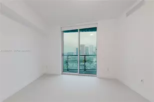 185 SW 7th St, Miami, FL 33130 - Photo 14