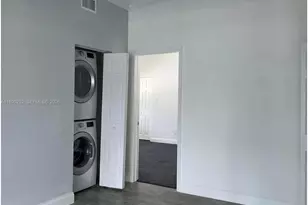 3681 NE 170th St, North Miami Beach, FL 33160 - Photo 26