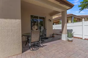 3920 NE 13th Dr, Homestead, FL 33033 - Photo 4