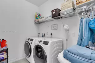 11778 SW 13th Ln, Pembroke Pines, FL 33025 - Photo 36