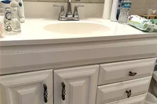 [Address not provided], Hallandale Beach, FL 33009 - Photo 6